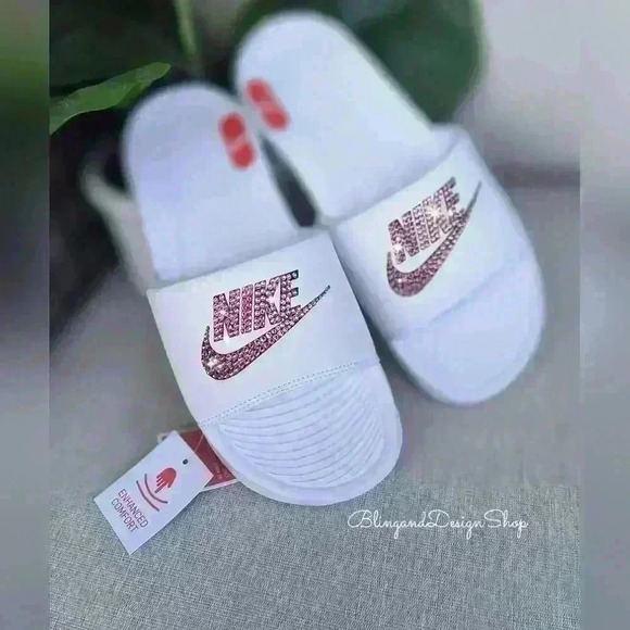 Nike Victori One Slide Sandals Custom with Pink Crystal Rhinestones Bling Nikes - Picture 4 of 8